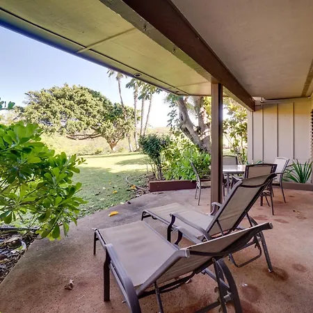 Quiet Maunaloa Condo With Pool, Ocean Views!